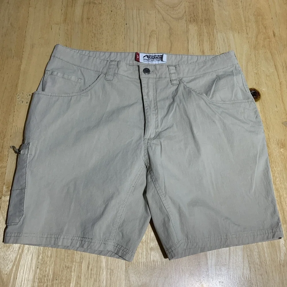 Mountain Khakis Shorts Mens 38 Gray Chino Cargo Pockets Flat Front Performance